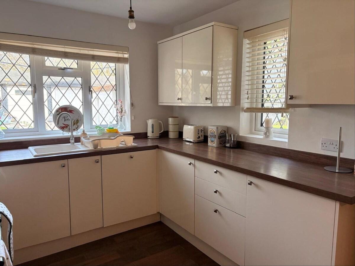 Garden Annex nr Knebworth | 2 Baths & Big Driveway2