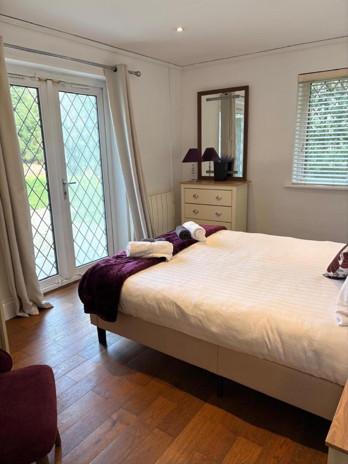 Garden Annex nr Knebworth | 2 Baths & Big Driveway6